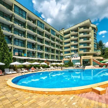 Palm Apartment *