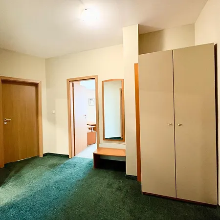 Apartment Palm
